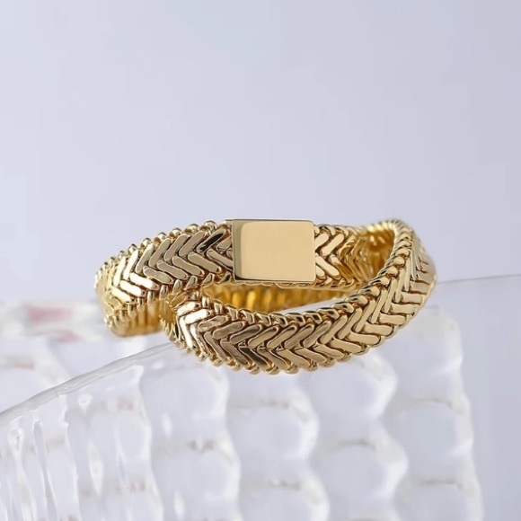 💛18K gold plated flat chain statement ring - Picture 8 of 12